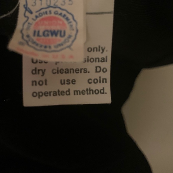 ✨⚡️💥Act lll Woman Velvet Two Button Black Blazer Jacket - Picture 8 of 16